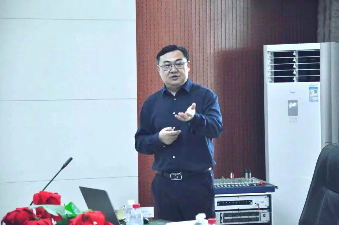 花花牛丨國家奶牛產業技術體系首席科學家、中國農業大學教授李勝利一行蒞臨花花牛魯山瑞亞參觀調研