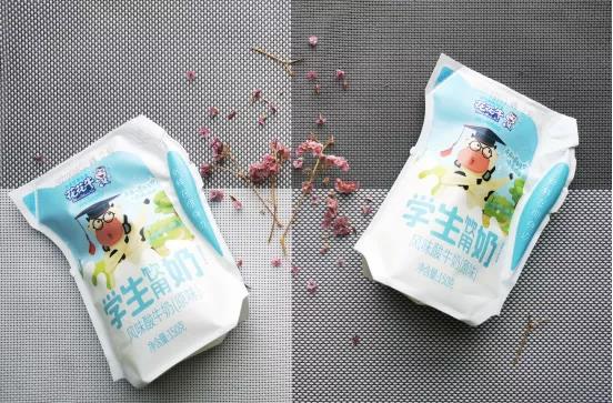 花花牛首款?lèi)?ài)克林低溫學(xué)生飲用酸牛奶上市啦！！！